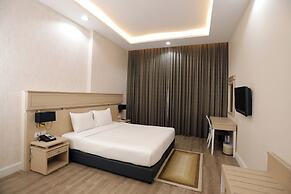 Wescott Plaza Hotel Apartment