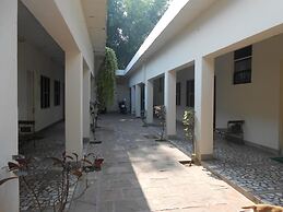 Hotel Sheela
