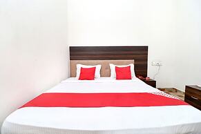 OYO 16379 Hotel LivInn Hub