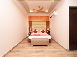 OYO 14766 Pacify Hills