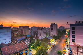Botahtaung Hotel