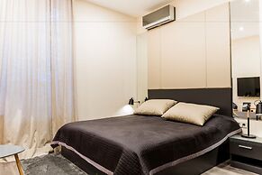 Malon Apartments