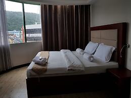 Cherry Midtown Hotel