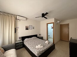 Rafaela Guest House