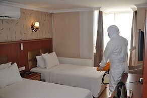 Hermanos Hotel