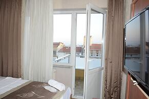 Hermanos Hotel