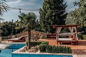Talici Hill - Rustic Villas