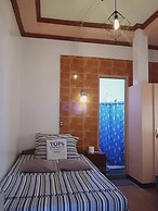 Tops Lodging House