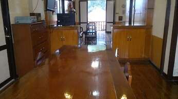 Tops Lodging House