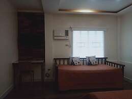 Tops Lodging House