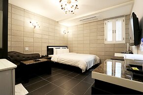 Russo Hotel