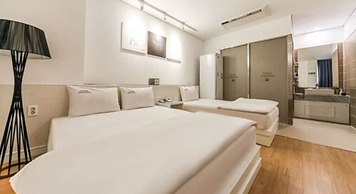 Hotel Insomnia
