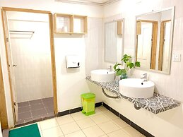 Grand Elevation Hotel