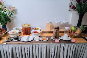 Grand Elevation Hotel