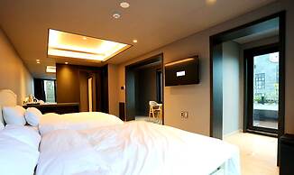 Suntree Hotel