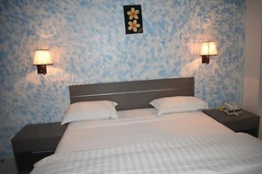 Galaxy Hotels & Apartments