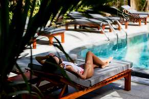 La Paloma Resort