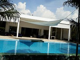 Villa Cymopoleia