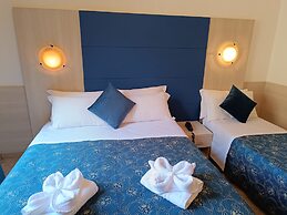 HOTEL MARECHIARO