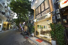 Galliot Central Hotel