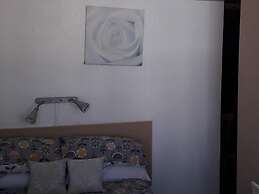 Belroy Hotel
