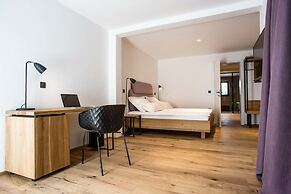 Vault Hotel
