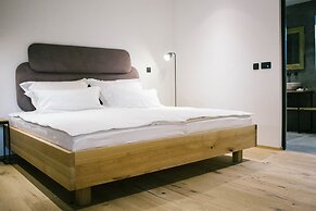 Vault Hotel