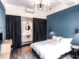 The Gatsby Apartment