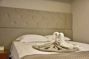 Gold City Hotel
