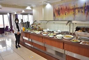 Gold City Hotel