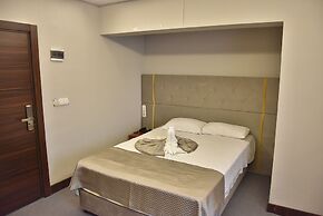 Gold City Hotel