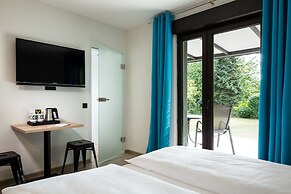 Xotel