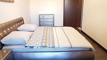 DeLuxe Apartment Akademika Yangelya 2