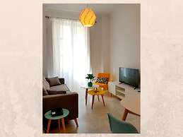 Renthas Perchel Apartment