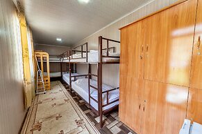 Tes Hotel
