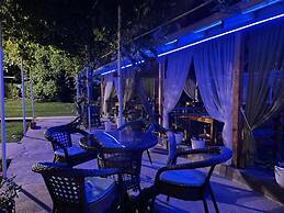 Tes Hotel