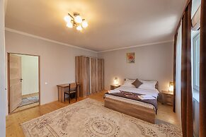 Tes Hotel