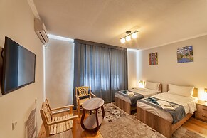 Tes Hotel