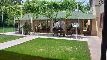 Tes Hotel