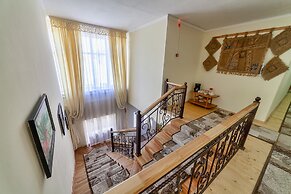 Tes Hotel