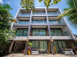 River Art Hotel