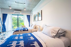 River Art Hotel