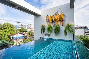 River Art Hotel