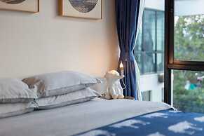 River Art Hotel