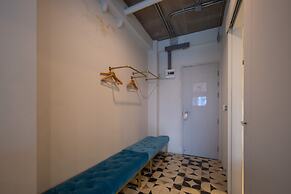 River Art Hotel