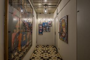 River Art Hotel