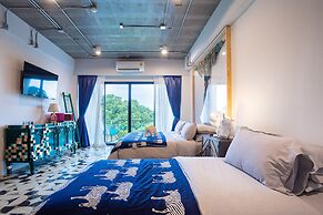 River Art Hotel