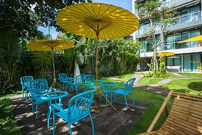 River Art Hotel