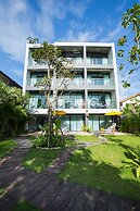 River Art Hotel