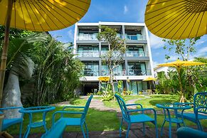 River Art Hotel